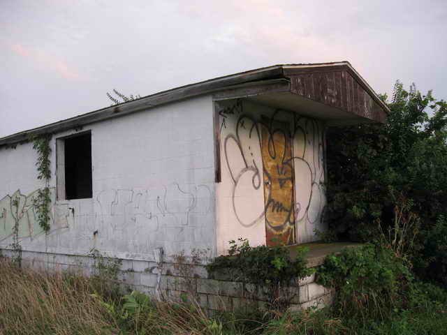 Galion 3 Drive-In - 2010 Photo (newer photo)